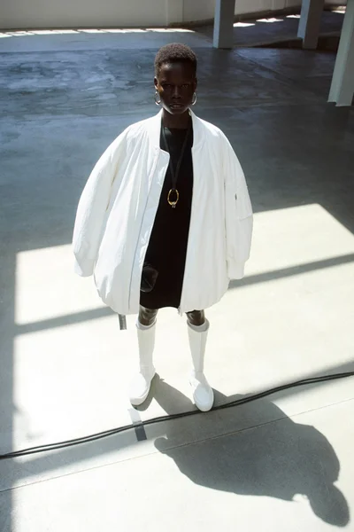Look 19
